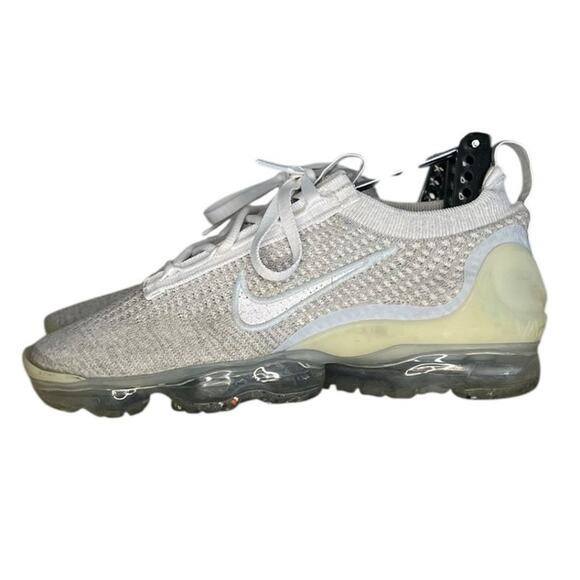 Women's Nike Air VaporMax 2021 DC4112-100 Flyknit Running Shoes Size 6 White - Picture 1 of 6